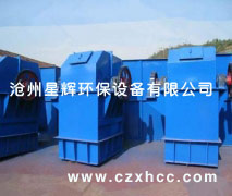 HL型斗式提升機(jī)由運(yùn)動(dòng)部分(料斗與牽引鏈條)、帶有傳動(dòng)鏈輪的HL型斗式提升機(jī)上部區(qū)段、帶有拉緊輪的HL型斗式提升機(jī)下部區(qū)段、HL型斗式提升機(jī)中間機(jī)殼、HL型斗式提升機(jī)驅(qū)動(dòng)裝置、H